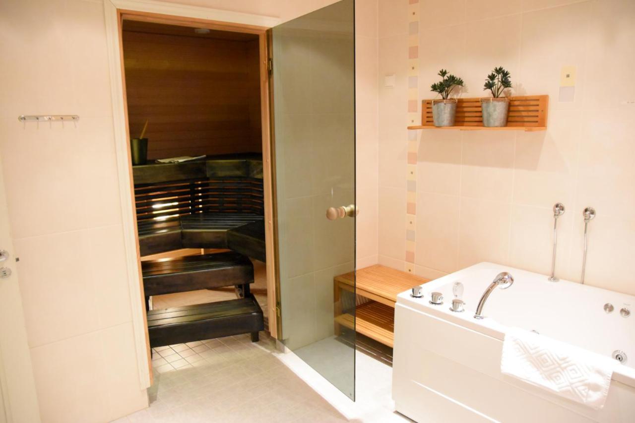 Hotel Hiisi Hill Jämsä 外观 照片